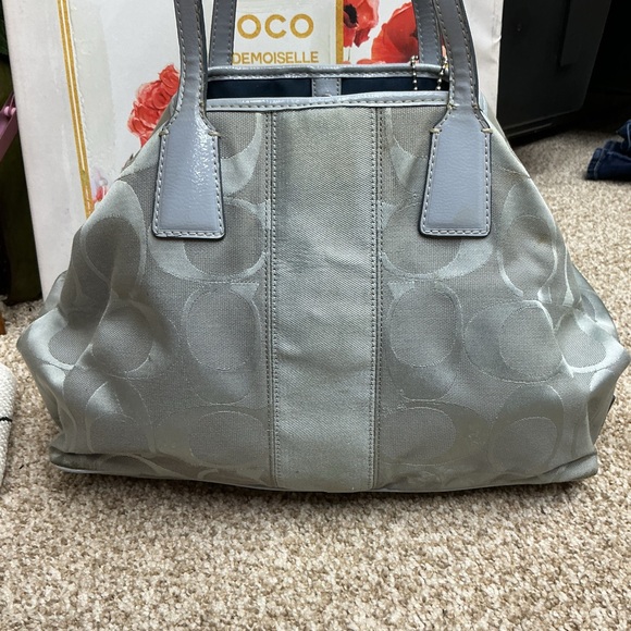 Coach Silver and Gray Shoulder Bag - Picture 3 of 11